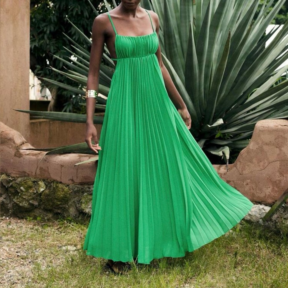 Elegant Green Maxi Dress